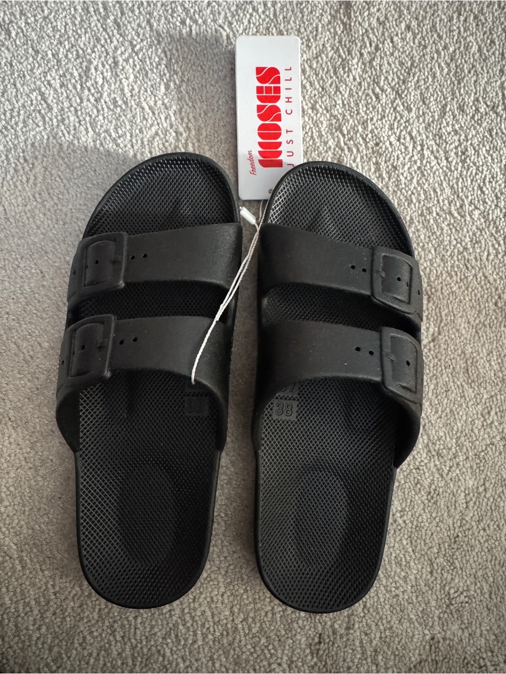 NWT Freedom Moses black slides